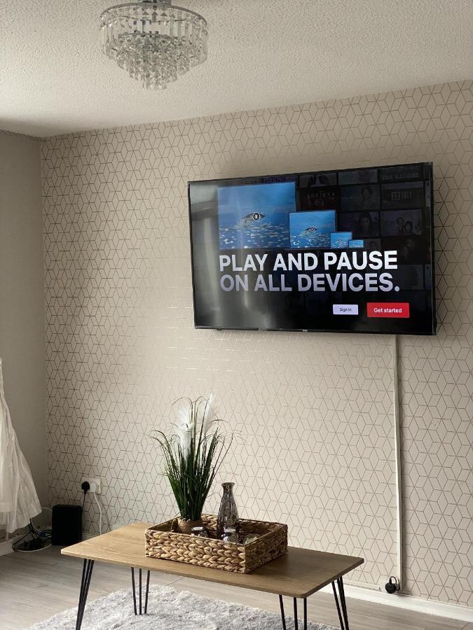 Bv Luxury Spacious 3 Bedroom House At Isaac Close Manchester Exteriör bild