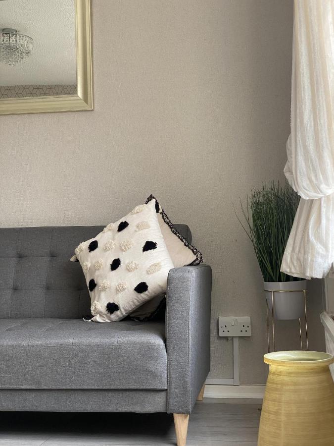 Bv Luxury Spacious 3 Bedroom House At Isaac Close Manchester Exteriör bild