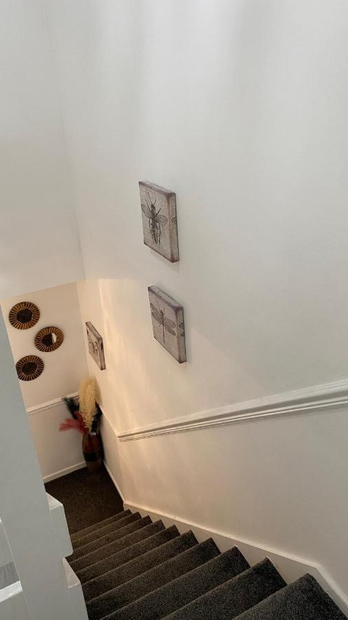 Bv Luxury Spacious 3 Bedroom House At Isaac Close Manchester Exteriör bild