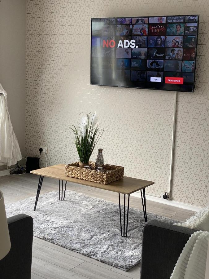 Bv Luxury Spacious 3 Bedroom House At Isaac Close Manchester Exteriör bild