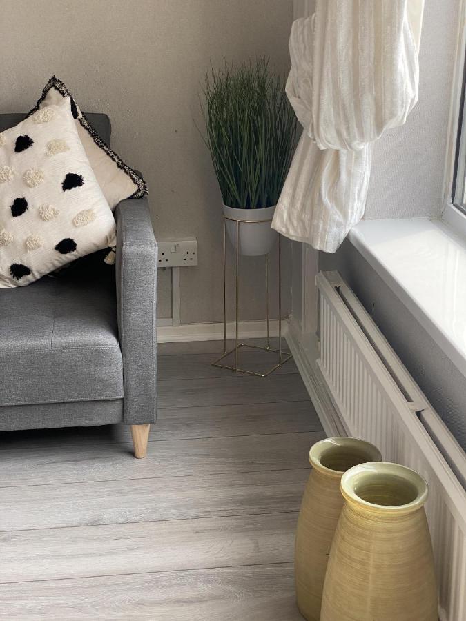 Bv Luxury Spacious 3 Bedroom House At Isaac Close Manchester Exteriör bild