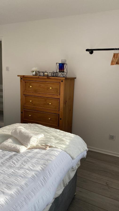 Bv Luxury Spacious 3 Bedroom House At Isaac Close Manchester Exteriör bild