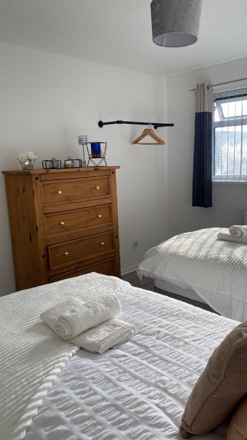 Bv Luxury Spacious 3 Bedroom House At Isaac Close Manchester Exteriör bild